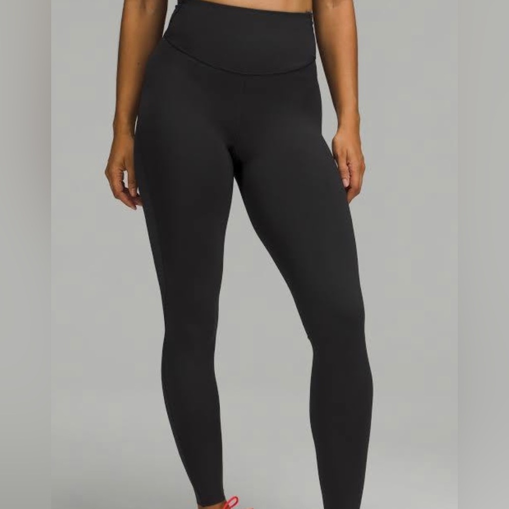 LULULEMON black compression leggings